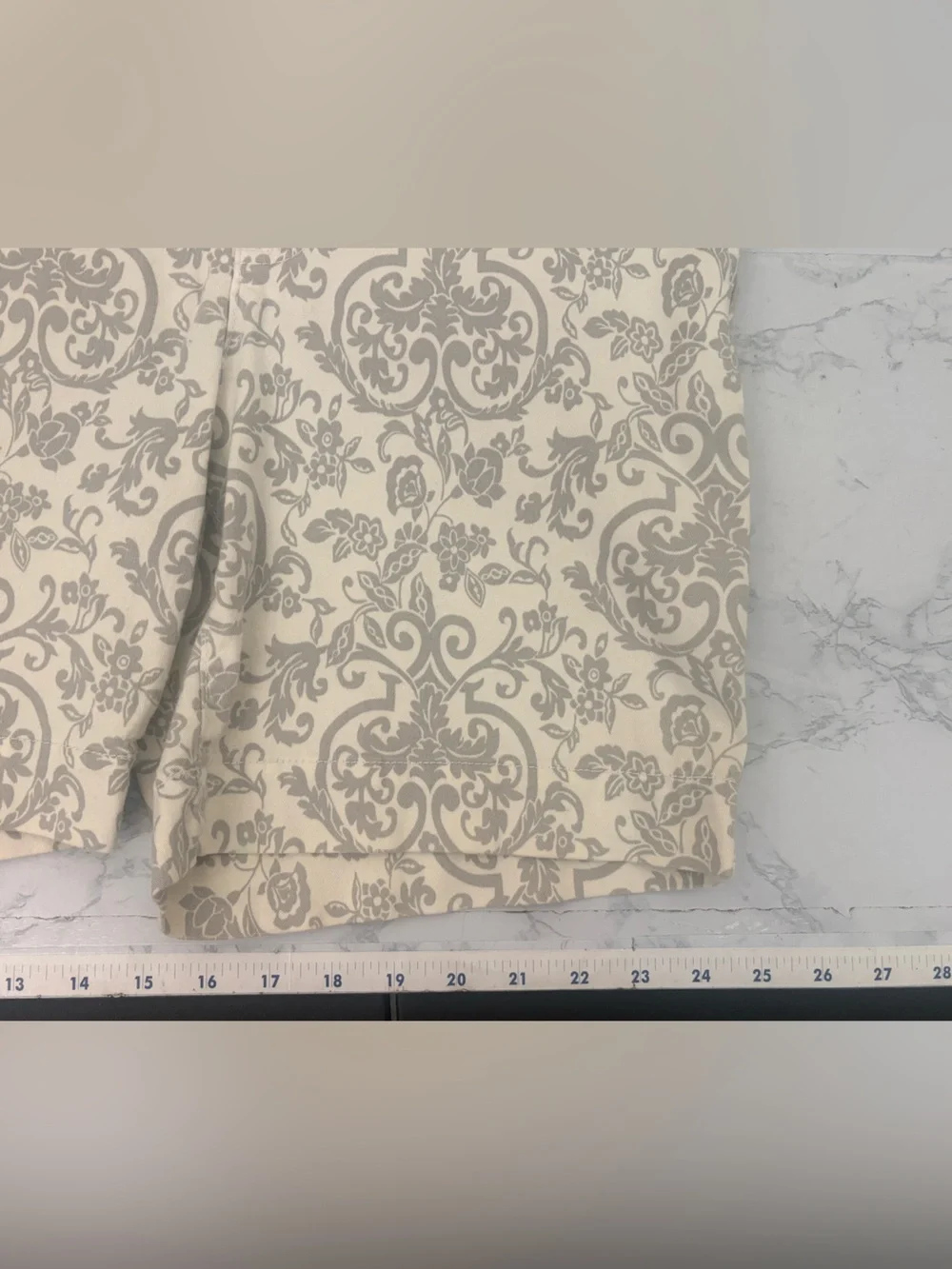 Style & Co Paisley Shorts Cotton Womens 6 Cream Gray Button Bermuda